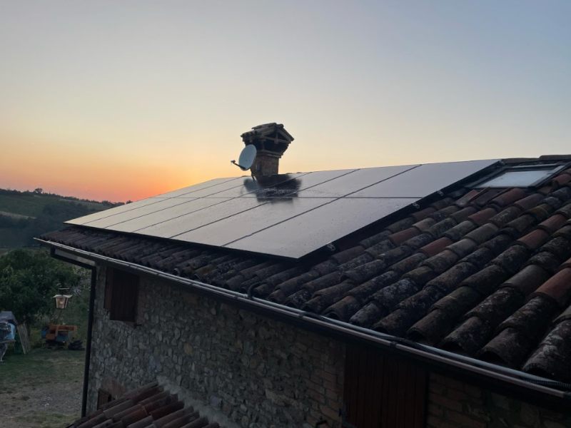 Impianto Fotovoltaico a <br> Castell'Arquato (PC)